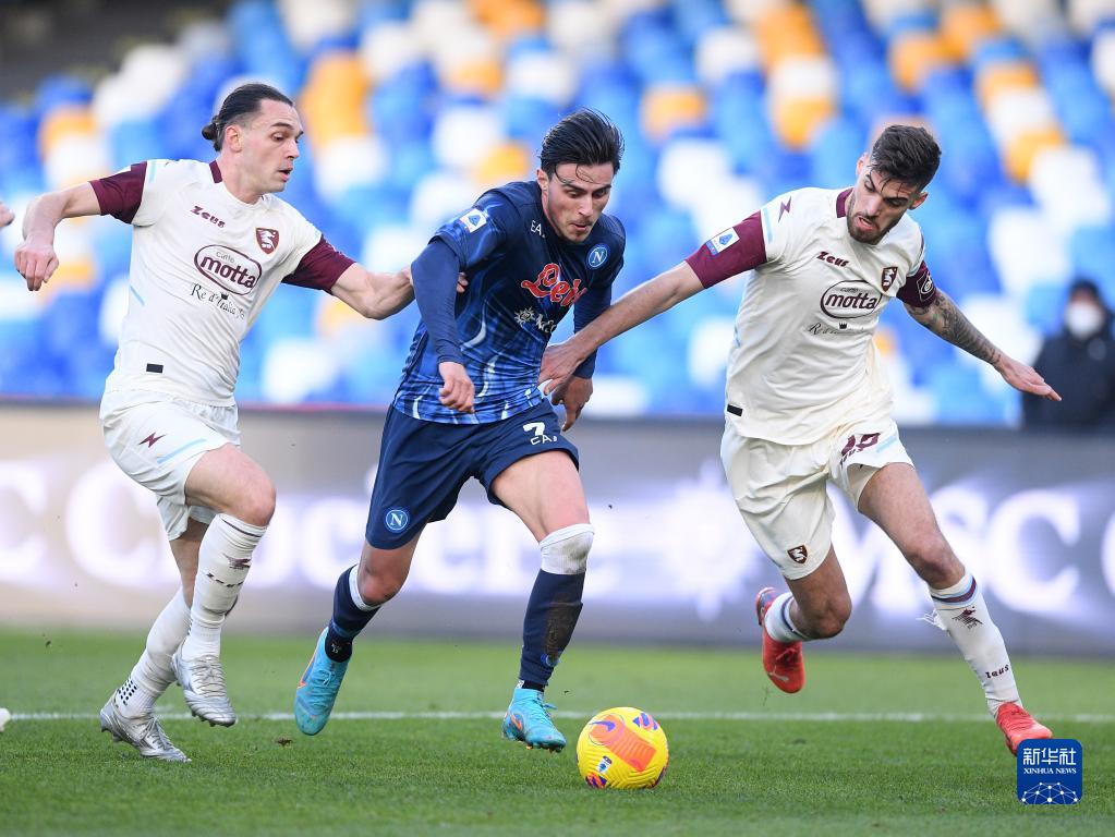  萨勒尼塔纳保级关键战战平博洛尼亚  