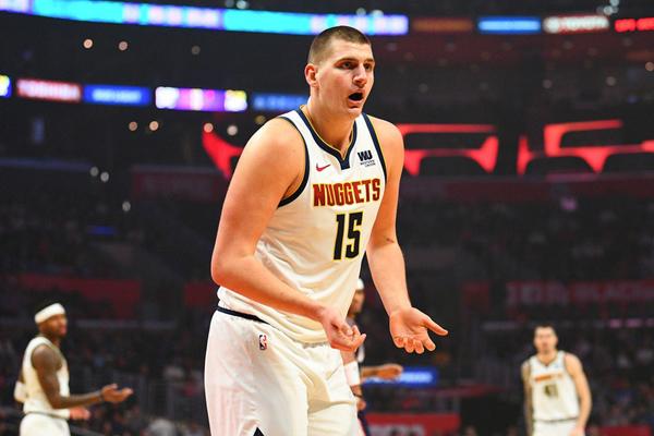  戈贝尔篮板封盖双十，森林狼力压掘金稳固西部前四